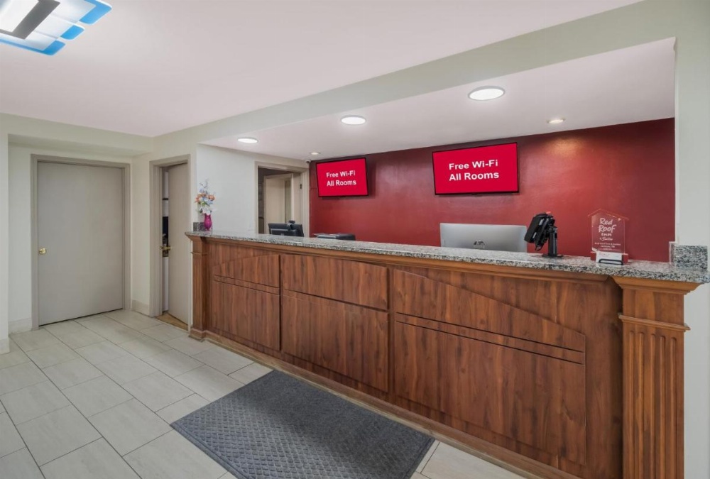 Red Roof Inn & Suites Jackson Image 12