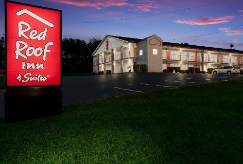 Red Roof Inn & Suites Jackson image 2